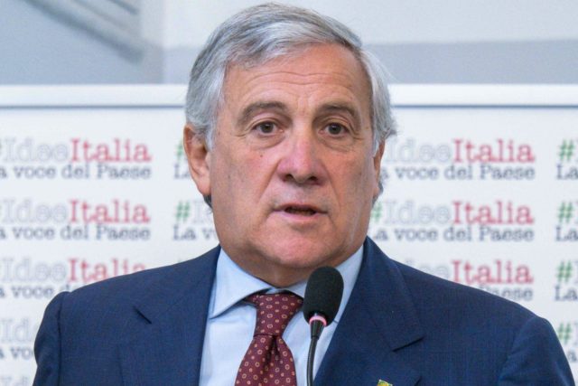 tajani_microfono_fg